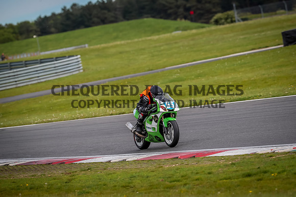 BI5I2729