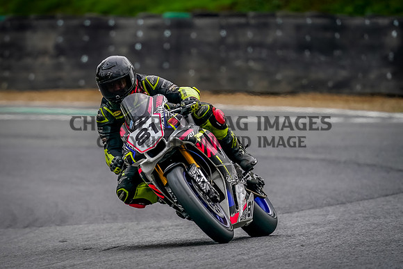 SAT03528