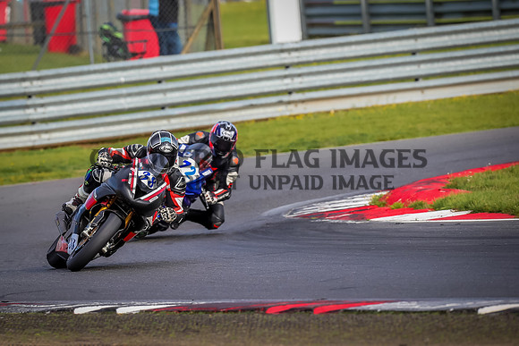 BI5I2468