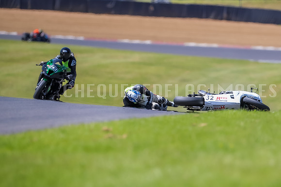 BI5I0327