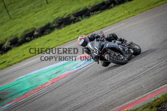 B1525587