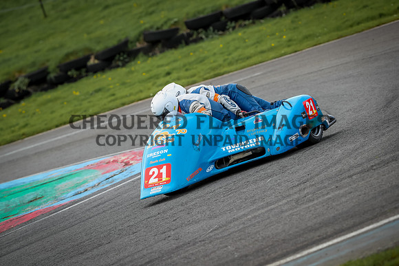 B1526093