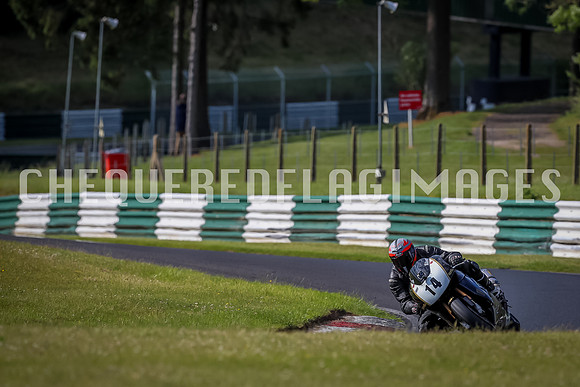 BI5I2704