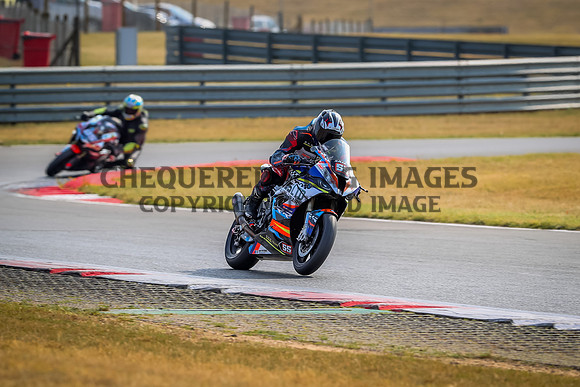 B1521144